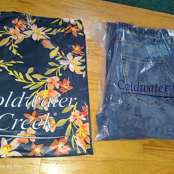 Coldwater Creek The Creek Comfort Straight Leg Jeans - Picture 6 of 6